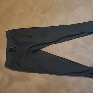 Divided green cargo joggers size L